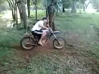 porn мужик на мотоцикле качается на качелях swing toy with motorcycle brincando de balanco com moto hd