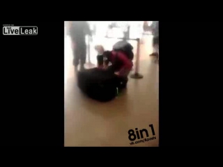 porn в аэропорте перу мужик пытался пронести друга в чемодане dont try this if you want to get smuggled out of any country hd