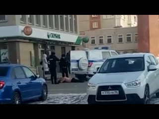 porn голые мужики продолжают фестивалить в зимнем городе hd