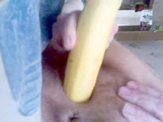 porn она ебет себя бананом частное домашние видео hd