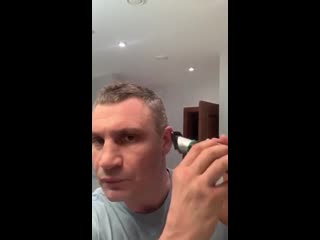 porn мэр киева виталий кличко решил показать как можно решить проблему со стрижкой hd