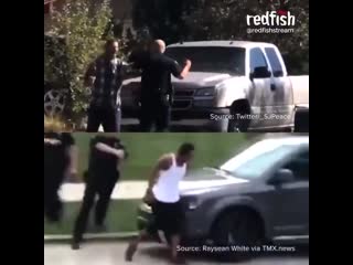 porn пропаганда blm негра расстреляли а белому разрешают размахивать топориком hd