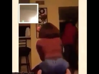 porn попалась на разврате в видеочате и поплатилась за это hd