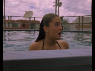 porn дрю бэрримор drew barrymore в фильме вдали от дома far from home 1989 мейерт эйвис hd