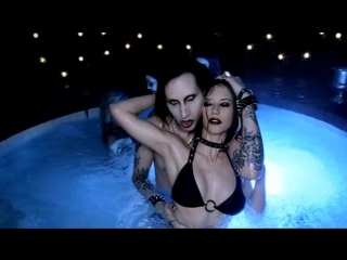 porn кайлер ли chyler leigh и marilyn manson в клипе tainted love 2001 hd 1080p голая грудь бикини hd
