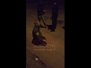 porn в красноярске азербайджанец поставил на колени парня в казачьей форме и заставил извиниться hd