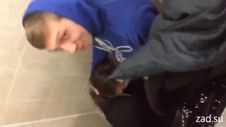 porn узбечка отсасывает парню в туалете узбек секс порно секс сперма жестко анал в пизду пьяная негр группа русское hd