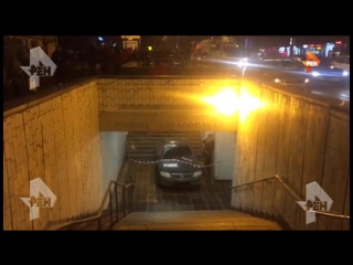 porn появилось видео с профсоюзной где иномарка влетела в метро hd