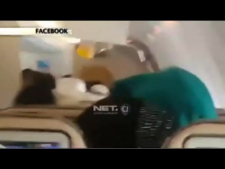 porn появилось видео из самолета попавшего в зону турбулентности hd