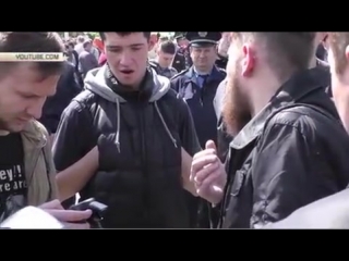 porn видео как неонацисты нападают на бессмертноый полк в киеве появилось в сети hd