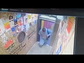 porn в краснодаре мужик чуть не остался без головы из за лифта hd