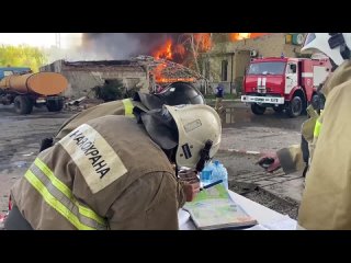 porn сотрудники мчс днр продолжают ликвидировать пожар из за обстрела на нефтебазе в червоногвардейском районе макееи t hd