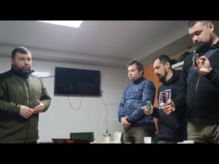 porn теплая встреча состоялась с военкорами в одном из армейских подразделений поздравили их с днем российской печати hd