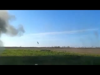 porn архивное видео но в нем иллюстрация всего контрнаступления хохлов хамви всу подрывается на мине где то в полях hd