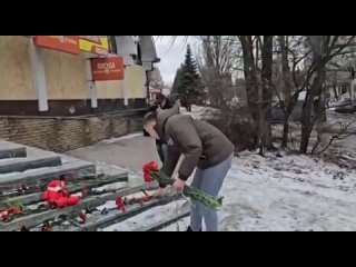 porn донецк микрорайон текстильщик вчера здесь случился очередной подлый удар киевского режима очень много погибших и hd