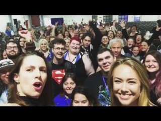porn алона тал и линдси маккеон с поклонниками в мельбурне lindsey mckeon hd