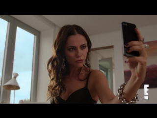 porn отрывок 1x06 офелия и лиам приезжают на виллу hd