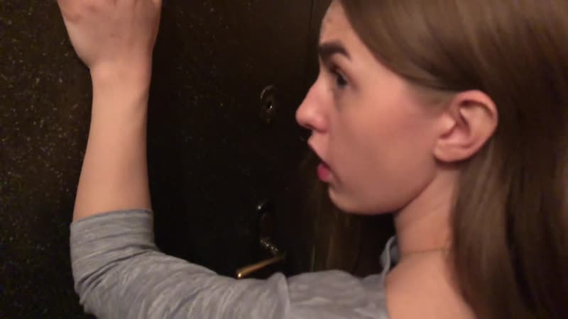 porn трахнул девушку на первом свидании в подъезде она была не против hd