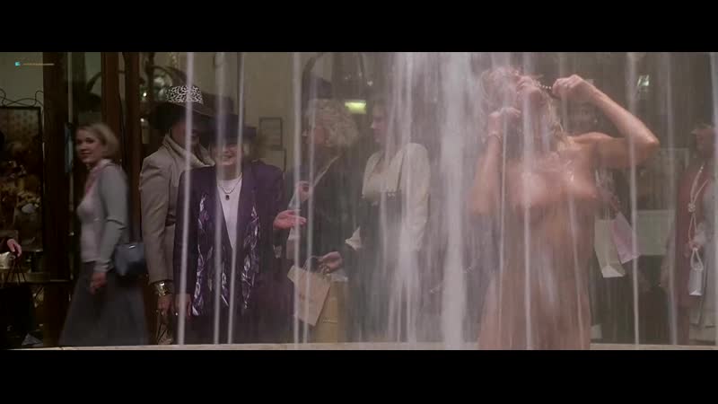 porn oon nip farrah fawcett резвится в фонтане торгового центра голой у всех на глазах hd