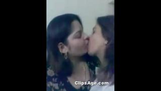 porn beautiful pakistani lesbian beauties kissing passionately mms clip hd