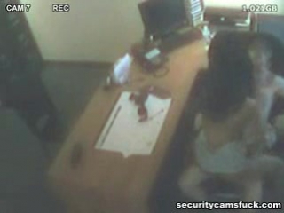porn скрытая камера сосет член директору hd