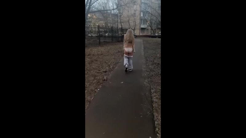 porn прогрессивная зумерша захотела снять тикток в труселях а там оказался сюрприз в виде черкаша девочки такие hd