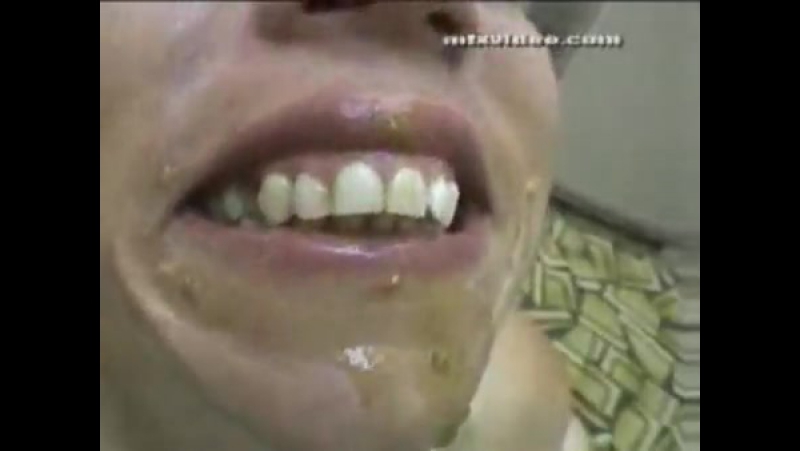 porn две девушки и один стакан hd