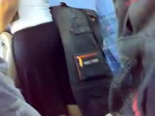 porn пацан со стояком в автобусе трётся членом о попу девушки hd