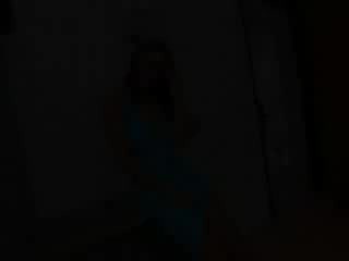porn молодая замужняя красотка встретилась с африканцами hd