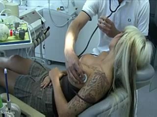 porn стоматолог накачав наркозом пациентку трахнул ее hd