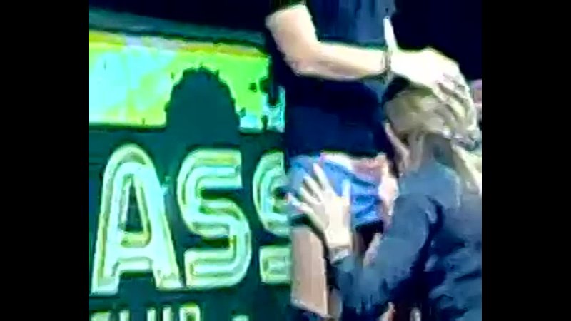 porn девушка отсосала на сцене в клубе за приз в рублей hd