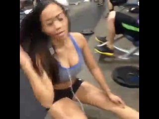 porn сисечки в спорт зале not vine tits in the gym so funny теги тёлка чика молодые ssp порнуха бдсм секс голая naked hd