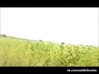 porn эксгибиционист подошел к тетке и начал при ней дрочить член коротко hd