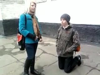 porn поставила на колени femdom фемдом женское доминирование матриархат госпожа раб драка казнь hd