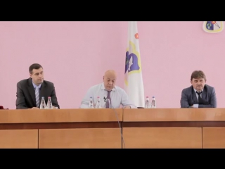 porn мразь и фашист москаль унижает своих подопечных в зале заседания hd