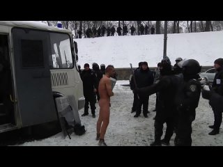 porn шокирующее видео из украины беркут издевается над голым задержанным hd