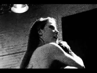 porn стеклянный шприц укол в попу из французского кино hd