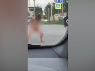 porn голая дама в нефтеюганске пыталась распилить себя ножоой 18 hd