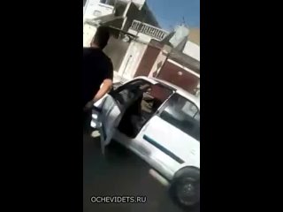 porn в городе ахваз иран слишком ревнивый муж отрезал голову молодые 18 летней жене и пошел с ней гулять по городу hd