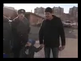 porn думаю сынок долго не увидит мороженого и конфет hd