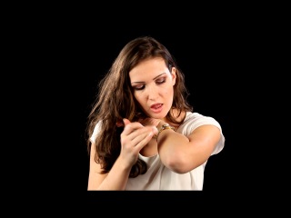 porn катя лижет руку а затем рукой вытирает локоть hd