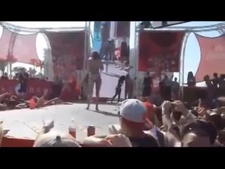 porn 18 женские засветы и падения прикольное видео hd