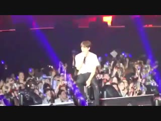 porn 181019 lys paris 방탄소년단 bts 정국 jungkook jk 소통왕 정국이 파리 아미들 흥이 넘쳐서 캠도 흔들흔들 bts twt mp4 hd