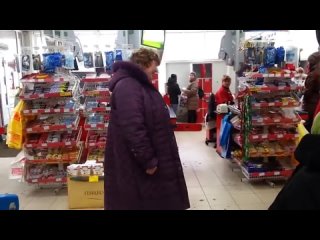 porn русская патриотка сопротивляется жидо биндеровцам в молодые магазине hd